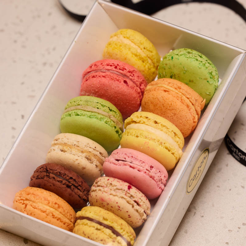 Les macarons de la boulangerie pâtisserie Carton à Paris